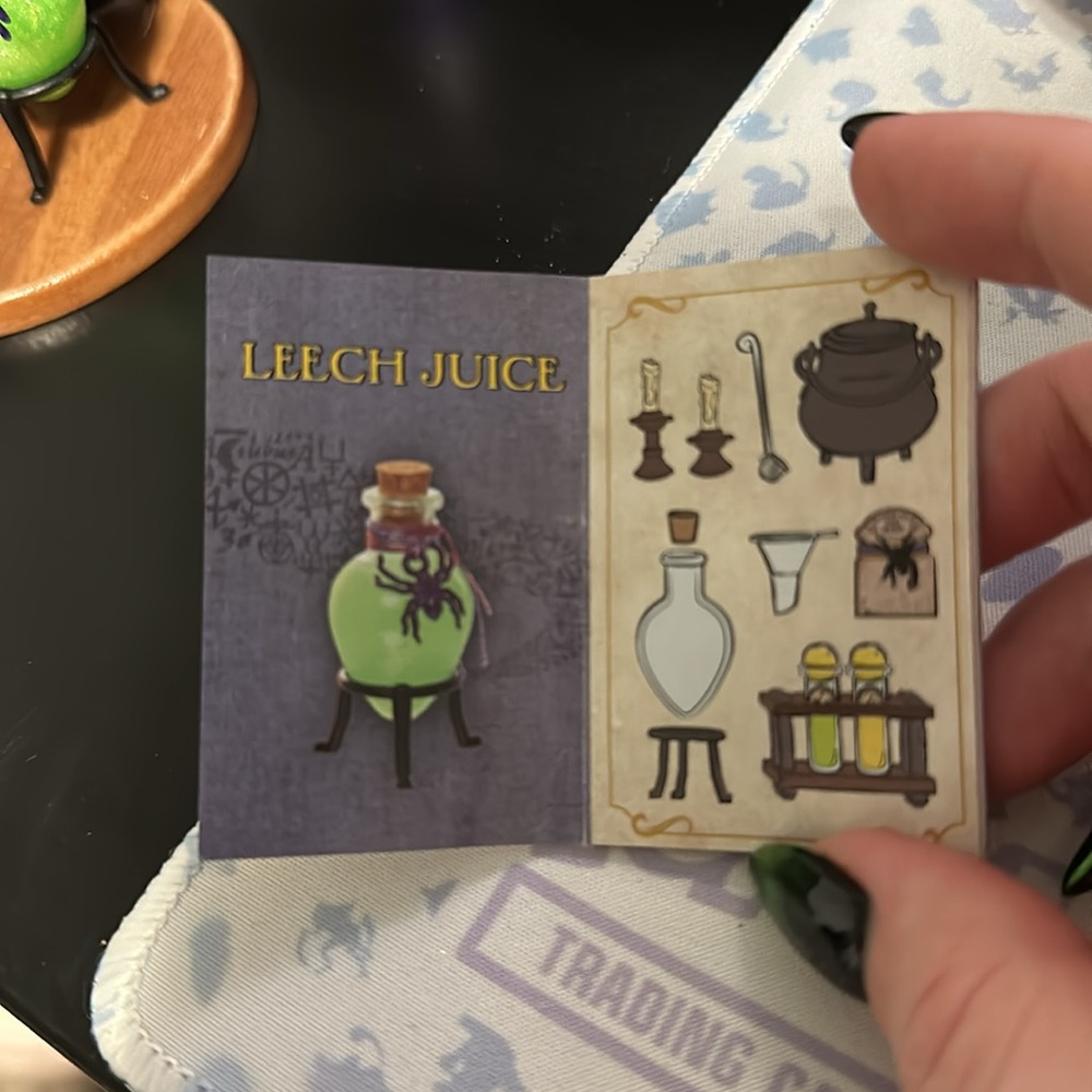 MGA miniverse Harry Potter Make it Mini Potions - Leech Juice